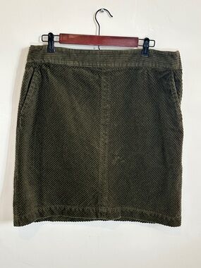 Talbots Olive Green Corduroy Skirt, 100% cotton, side zip, pockets, Size 14